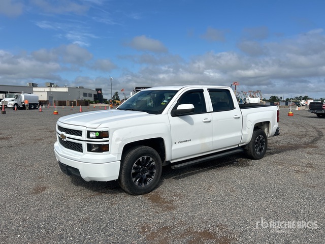 2014 Chevrolet Silverado 1500 4x2 Crew Cab Pickup