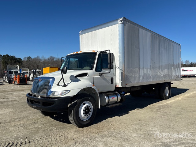 2018 International Durastar 4300 4x2 Van Truck