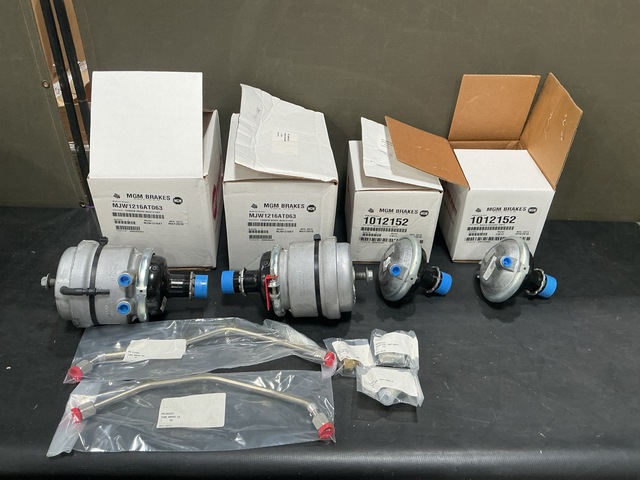 (12) Oshkosh 95SK215 Brake Chamber Parts Kits
