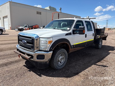 2015 Ford F-250 XL 4x4 Crew Cab شاحنة مسطحة (Inoperable)