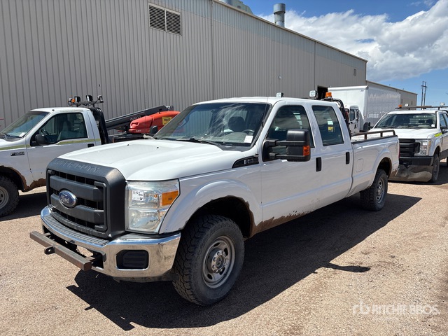 2015 Ford F-250 XL 4x4 Crew Cab Pickup