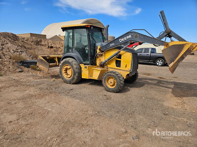 2015 John Deere 210L Pala gommata per cura del verde