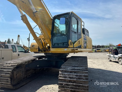 2013 Komatsu PC490LC-10 Tracked Excavator