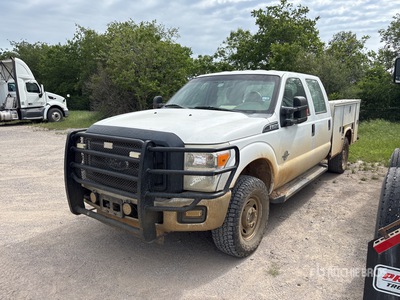 2013 Ford F-250 4x4 Utility Truck