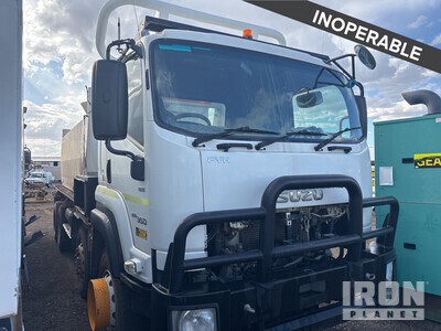 2020 Isuzu FYH 350 16500 L 8x4 Twin-Steer Ciężarówka na wodę (Inoperable)