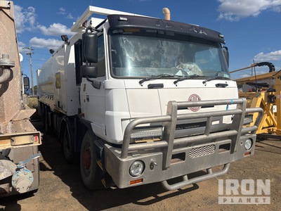Tatra 14800 L 8x4 Twin-Steer Fuel and Lube Truck (Inoperable)