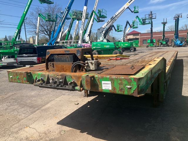 2016 Landoll 440-48 48 ft T/A Sliding Axle Trailer