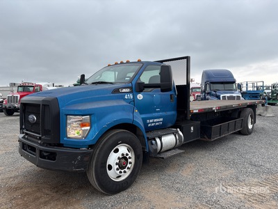 2019 Ford F-650 4x2 Flatbed Truck