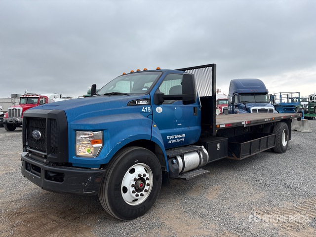 2019 Ford F-650 4x2 Flatbed Truck