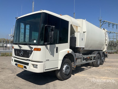 2009 Mercedes Econic 6x2 Side Loader Camion de ramassage des ordures ménagères