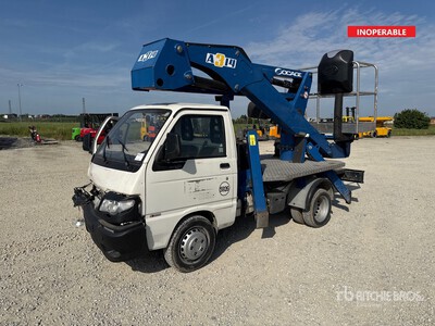2016 Socage A314 13 m on 2016 Piaggio Porter Bucket Truck (Inoperable)