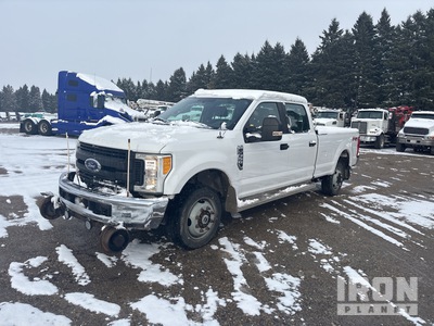 2017 Ford F-350 XL 4x4 Crew Cab Pickup