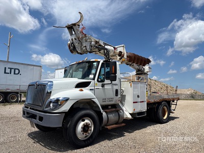 2014 Terex Commander C4047 on 2015 INTERNATIONAL 7400 WorkStar 4x2 掘削用デリックトラック