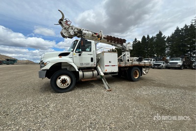 2014 Terex Commander C4047 on 2015 INTERNATIONAL 7400 WorkStar 4x2 Digger Derrick Truck