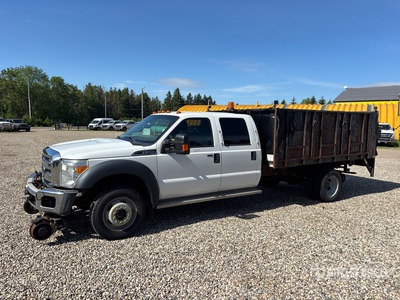2015 Ford F-550 XLT 4x4 Crew Cab Hi-Rail 平台トラック