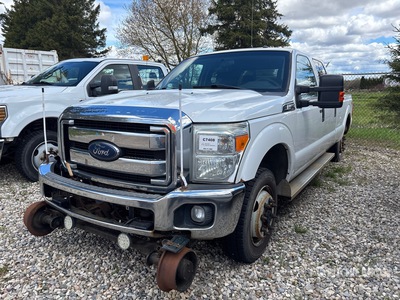 2015 Ford F-350 XLT 4x4 Crew Cab Pickup