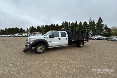 2015 Ford F-550 XLT 4x4 Crew Cab Flatbed Truck
