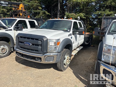 2015 FORD F550 XL 4x4 Crew Cab Platte vrachtwagen (Inoperable)