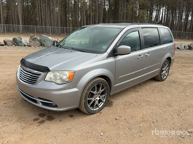 2014 Chrysler Town & Country 2014 Chrysler Town & Country Minivan