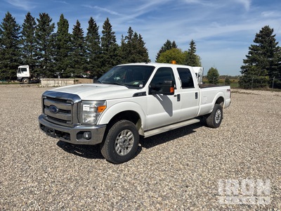2015 Ford F-350 XLT 4x4 Crew Cab Pickup