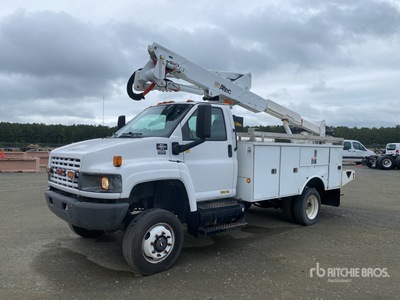 2008 Altec AT37-G 37 ft on 2008 GMC C5500 4x4 Bucket Truck