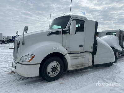 2014 Kenworth T680 4x2 S/A Day Cab Truck Tractor