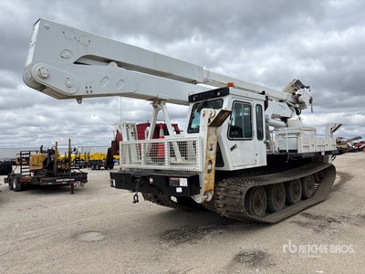 Bombardier Rotating Crawler Carrier Aerial Lift w/ Altec A72-T
