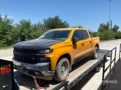 2021 Chevrolet Silverado 1500 4x4 Crew Cab ピックアップ