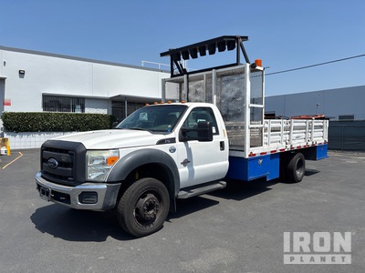 2015 Ford F-450 XL 4x2 Flatbed Truck