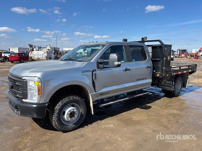 2023 Ford F-350 XL 4x4 Crew Cab Camión Caja Abierta