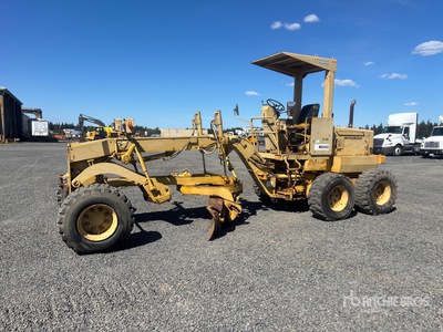 Mitsubishi MG100 Motor Grader