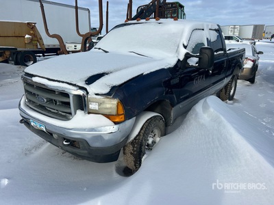 2001 Ford F-250 XLT 4x4 Crew Cab Pickup (Inoperable)