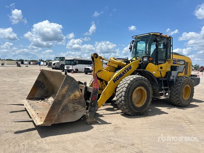 2022 Komatsu WA320 Pala gommata