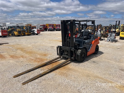 2021 Toyota 8FG40U 7800 lb Pneumatic Tire Forklift