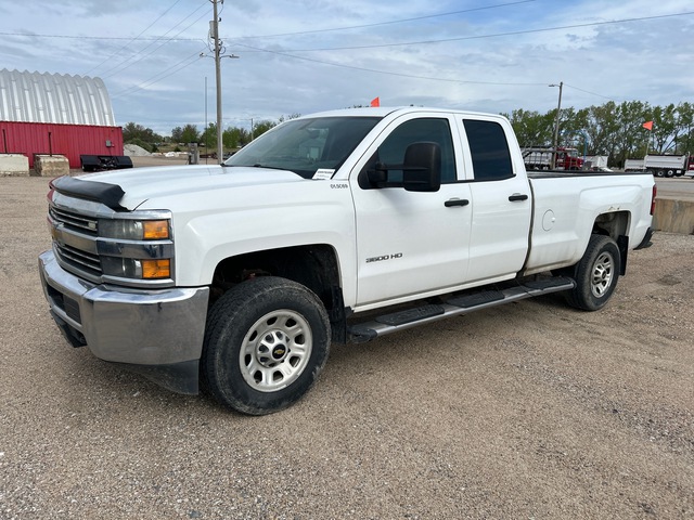 2016 Chevrolet 3500 4x4 Crew Cab Pickup