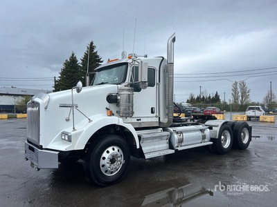 2020 Kenworth T800 6x4 Cabeza Tractora Cabina Corta