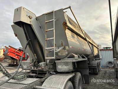2018 Midland SK340 34 ft Tri/A End Dump Trailer