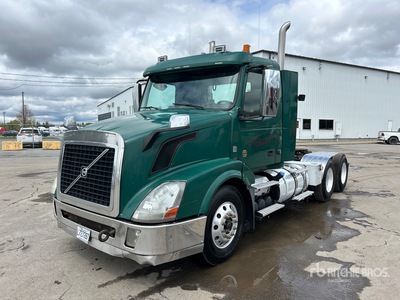 2014 Volvo VNL 6x4 T/A Day Cab Truck Tractor