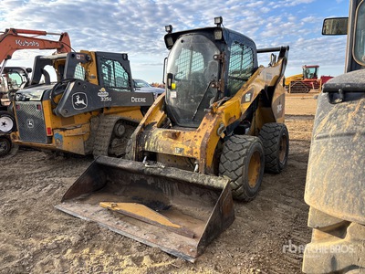 2011 Cat 262C شاحنة جرافة (Inoperable)