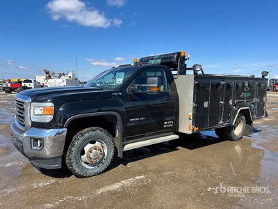 2015 GMC Sierra 3500HD 4x4 Service Truck