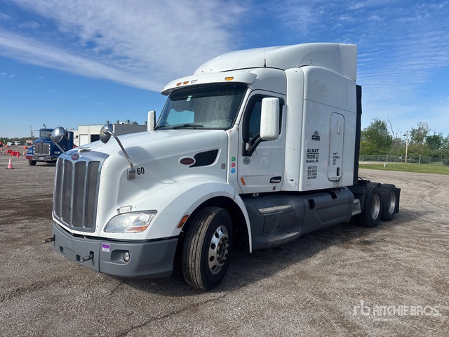 2017 Peterbilt 579 6x4 T/A Sleeper Truck Tractor
