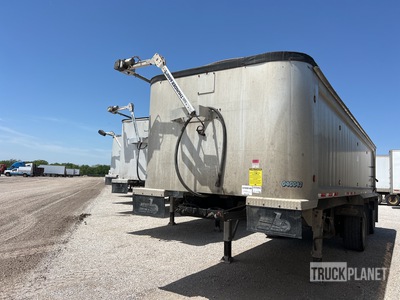 2011 Transcraft ADIWQ309660-2 30 ft T/A Spread Axle Aluminum Frameless Remolque banera