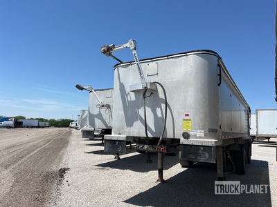 2011 Transcraft ADIWQ309660-2 30 ft T/A Spread Axle Aluminum Frameless Remolque banera