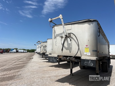 2011 Transcraft ADIWQ309660-2 30 ft T/A Spread Axle Aluminum Frameless Remolque banera