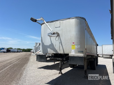 2011 Transcraft ADIWQ309660-2 30 ft T/A Spread Axle Aluminum Frameless Remolque banera