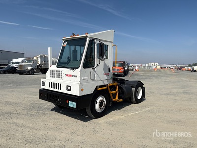 2015 Ottawa YT 4x2 Spotter Truck