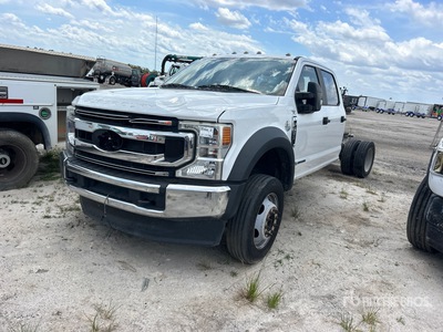 2020 Ford F-550 XL 4x2 Crew Cab Cabina y chasis (Inoperable)