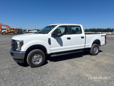 2018 Ford F-250 XL 4x4 Crew Cab بيك اب