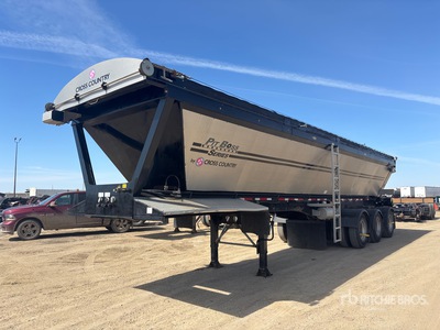 2018 Cross Country Pit Boss 38 ft Tri/A Live Bottom Trailer