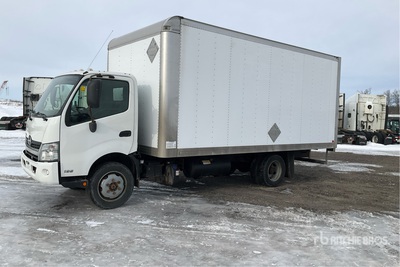 2019 Hino 195 4x2 Van Truck